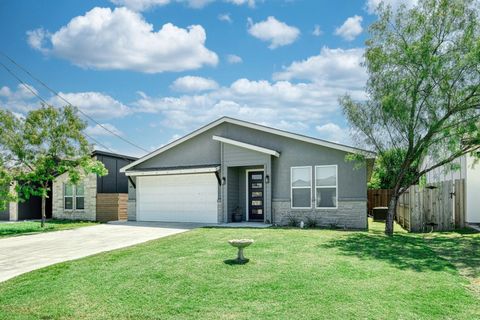 A home in Cottonwood Shores