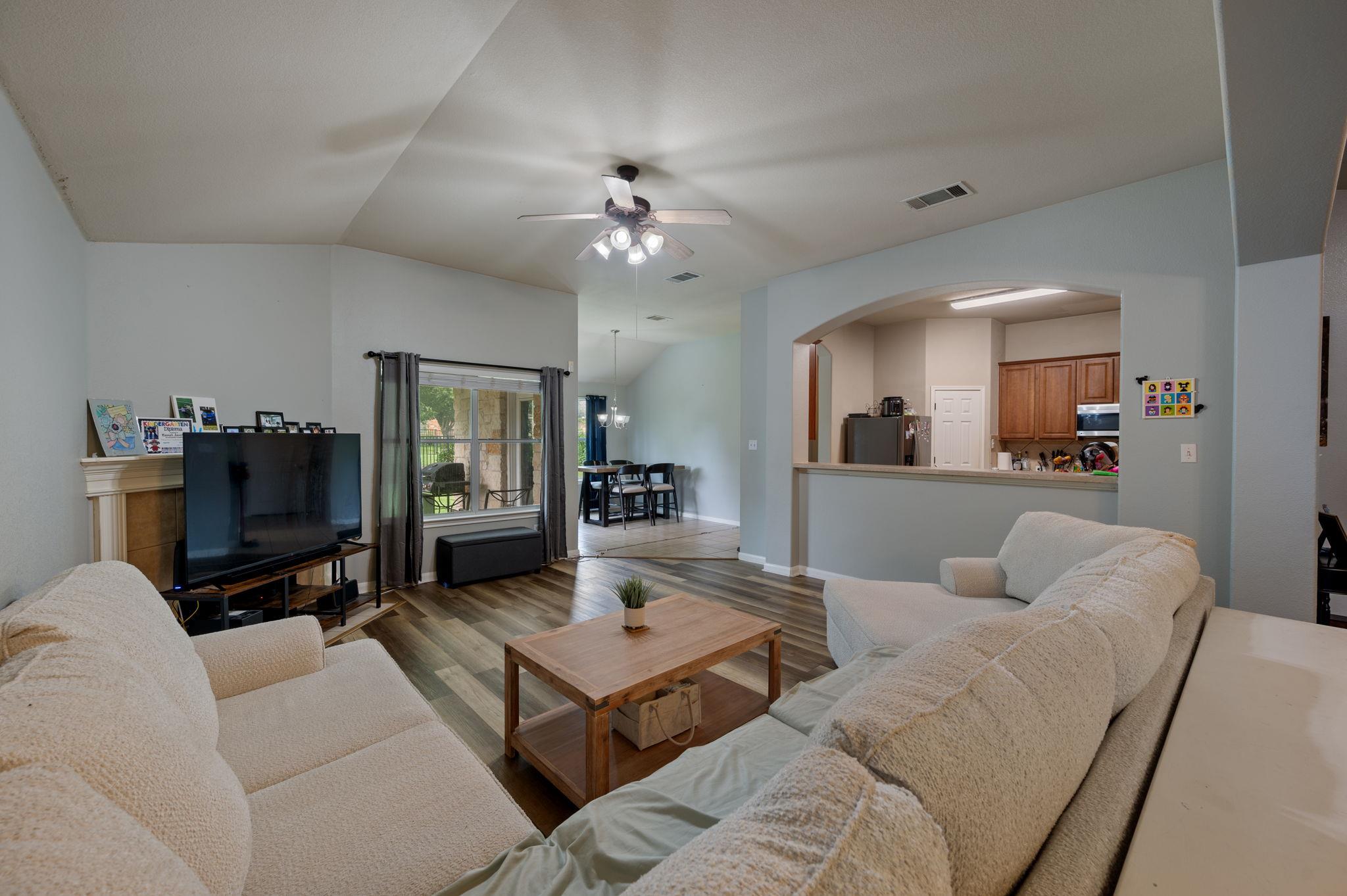 4109 Meadow Bluff WAY