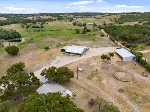 Photo of 121 Dog Run, Burnet, TX 78611 (MLS # 4164844)