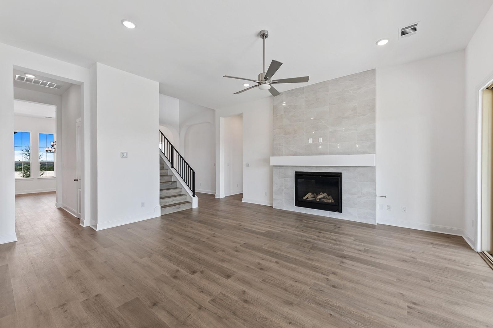 117 Yaklin DR