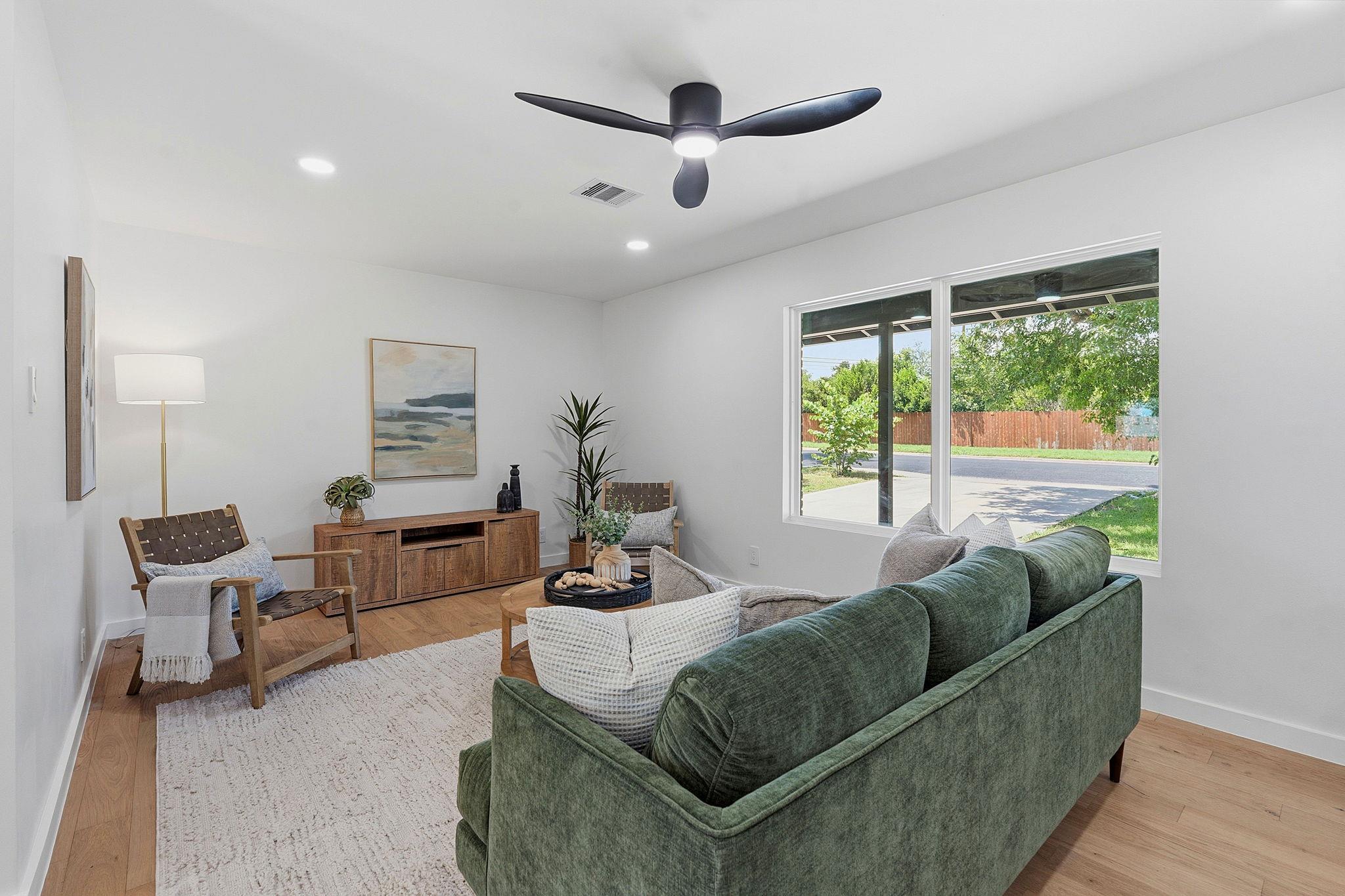 1203 Ridgehaven DR