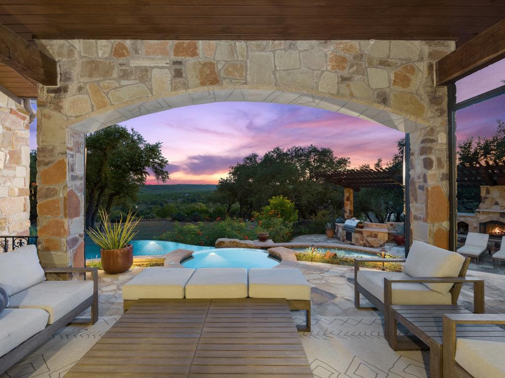 3140 La Ventana PKWY