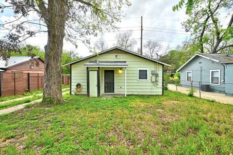Tiny photo for 1710 Holly ST, Austin, TX 78702 (MLS # 1820436)