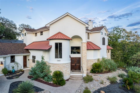 Photo of 1300 Bluff ST, Austin, TX 78704 (MLS # 1866464)
