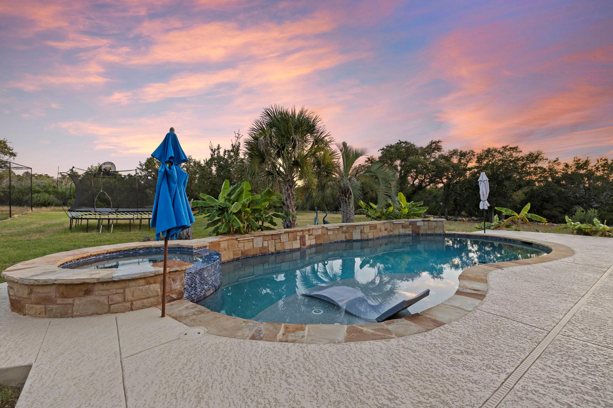 103 Creekside TRL