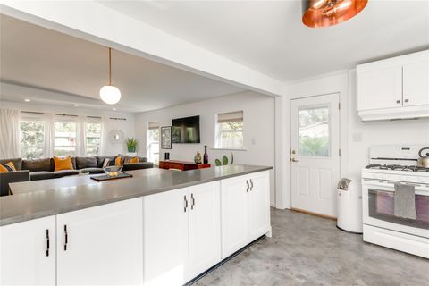 Tiny photo for 5323 Downs DR, Austin, TX 78721 (MLS # 9900153)