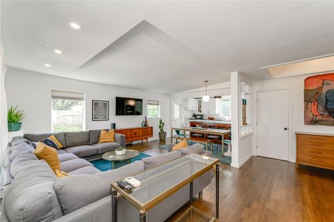 Tiny photo for 5323 Downs DR, Austin, TX 78721 (MLS # 9900153)