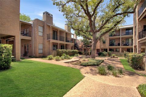 Photo of 611 E 45th ST #8, Austin, TX 78751 (MLS # 9120985)