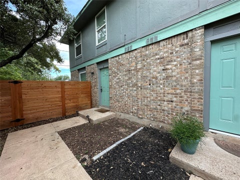 Photo of 6003 Cougar DR #D, Austin, TX 78745 (MLS # 3457326)