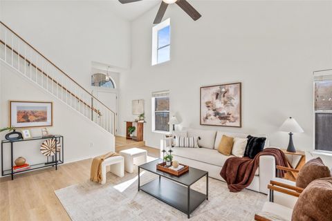 11416 Dog Leg DR Austin TX 78717