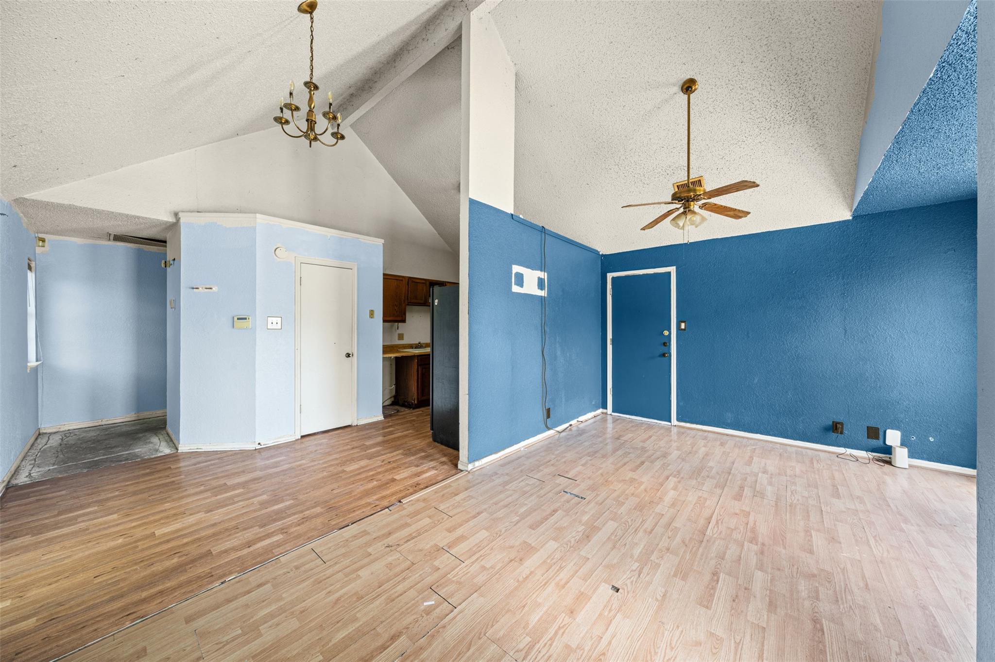2107 Caprice DR