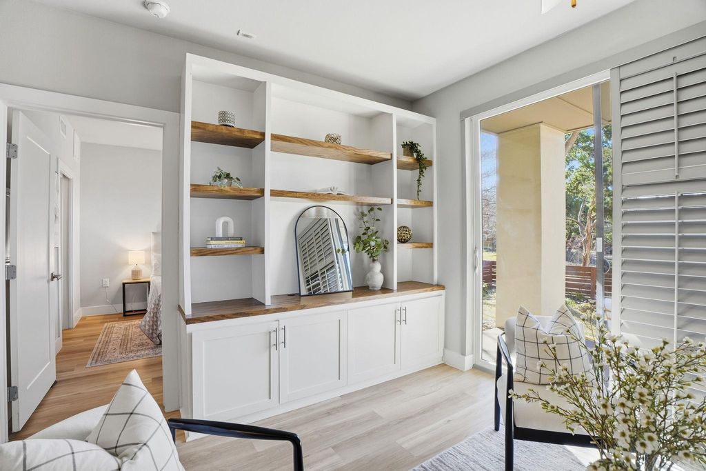 Photo of 2805 Dulce LN #1002, Austin, TX 78704 (MLS # 2471201)