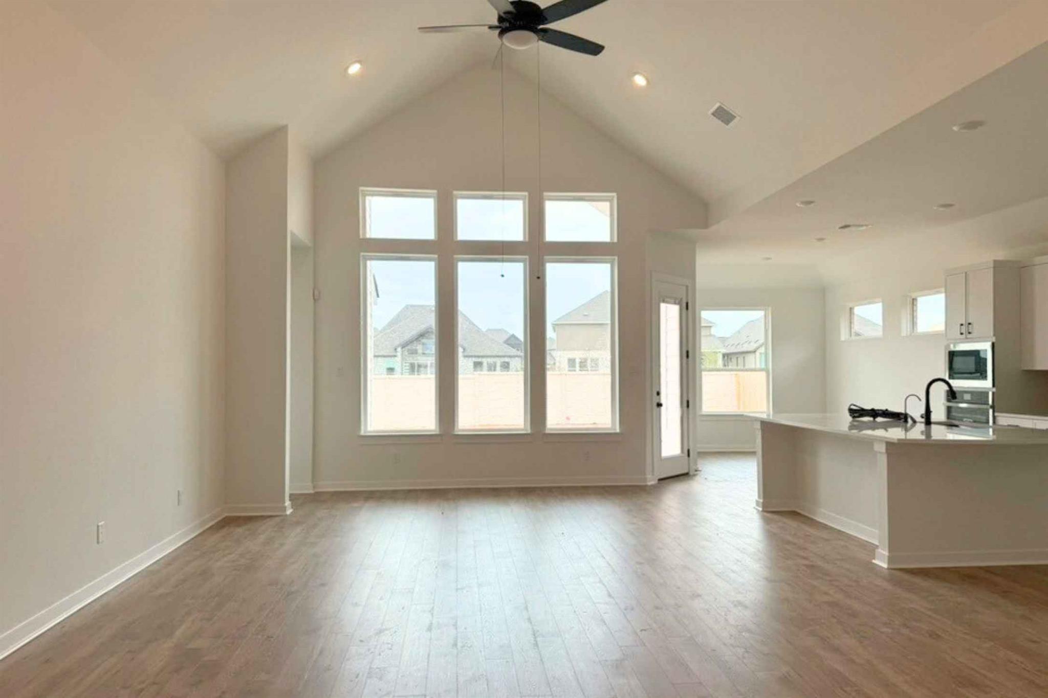 19504 Domino Champ RD