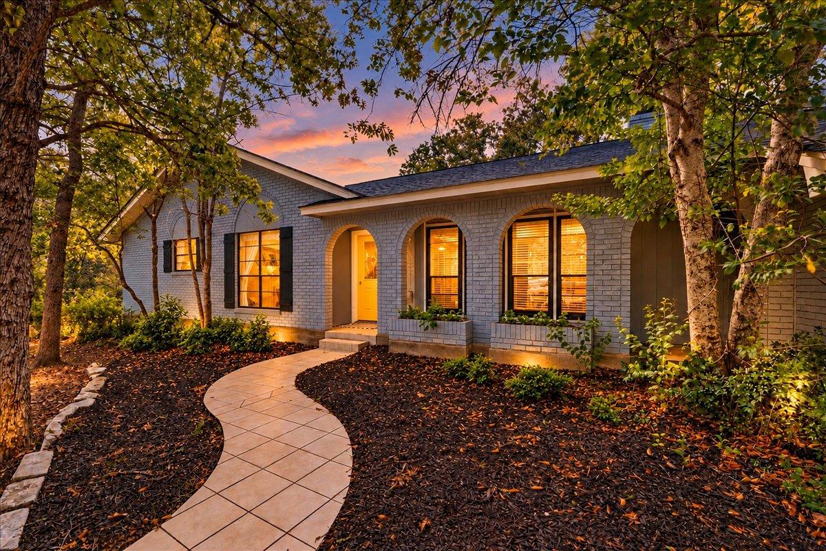 111 Post Oak DR