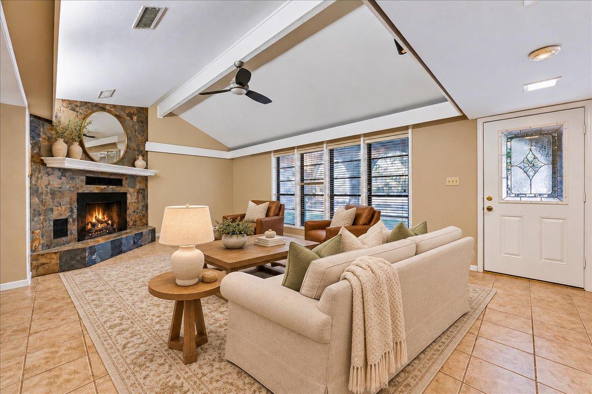 111 Post Oak DR