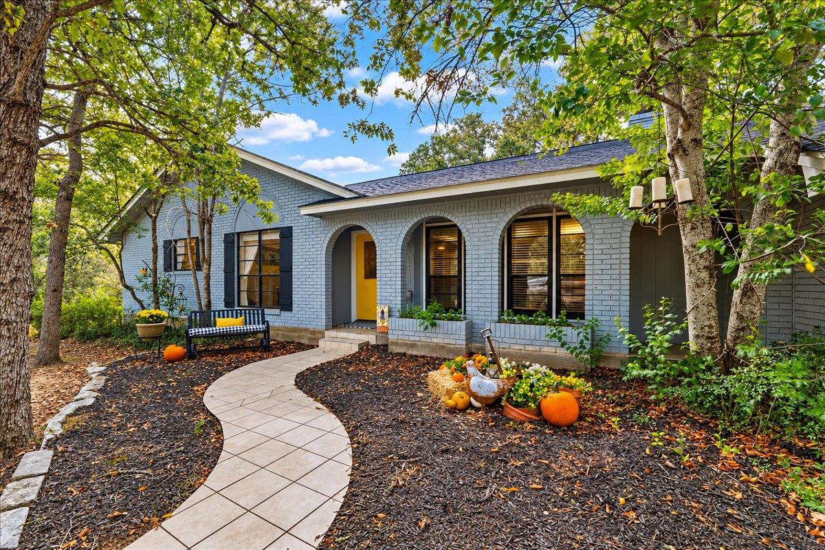 111 Post Oak DR