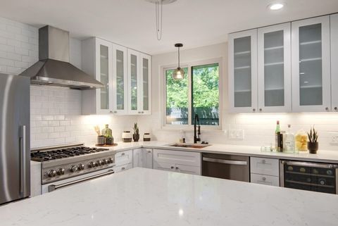 Photo of 2015 Eaton LN, Austin, TX 78723 (MLS # 9795217)