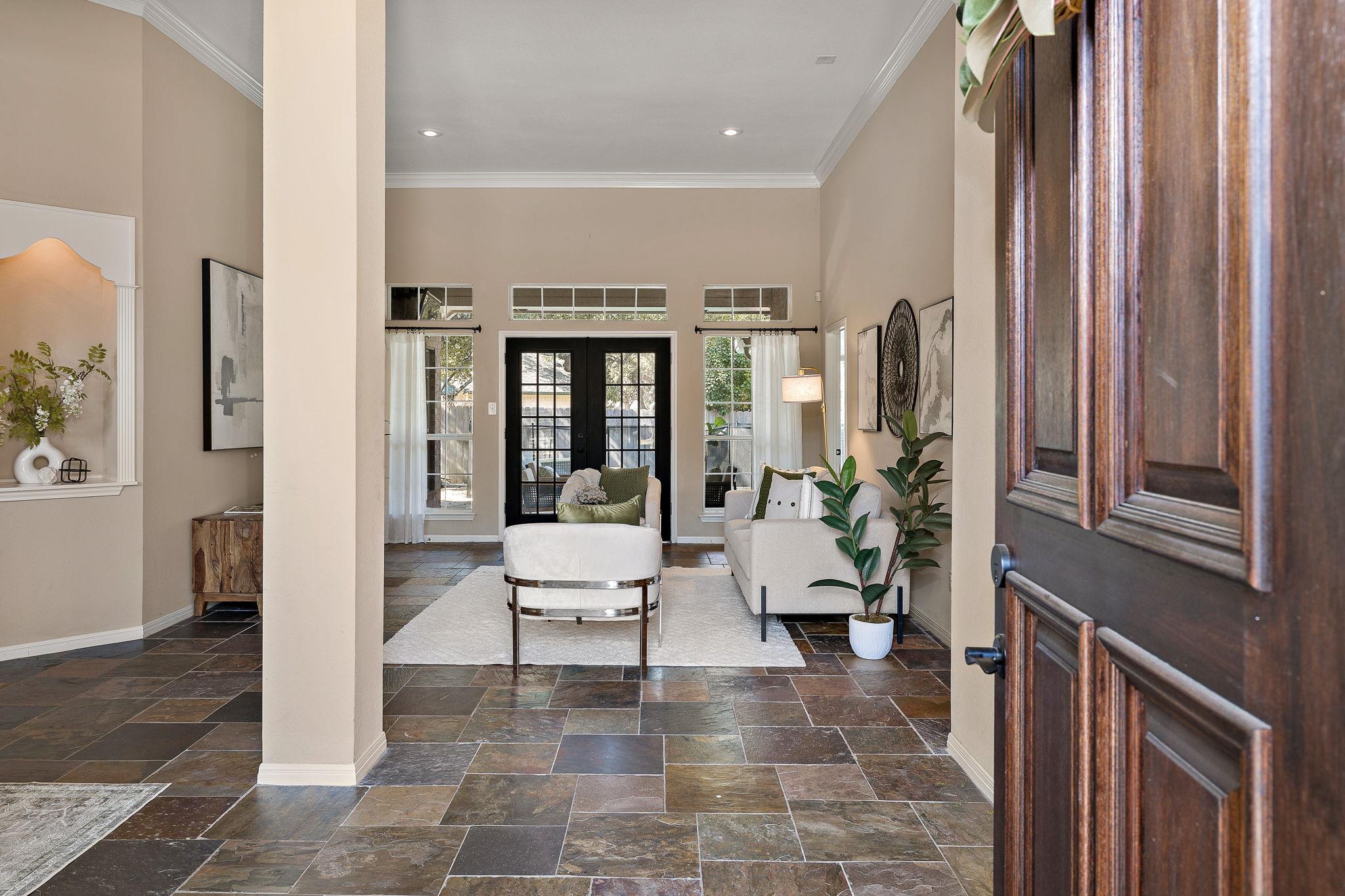 2040 SAINT ANDREWS DR