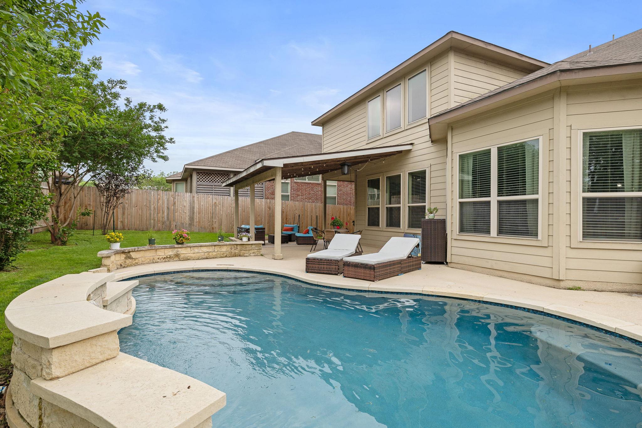 1143 Huntington TRL