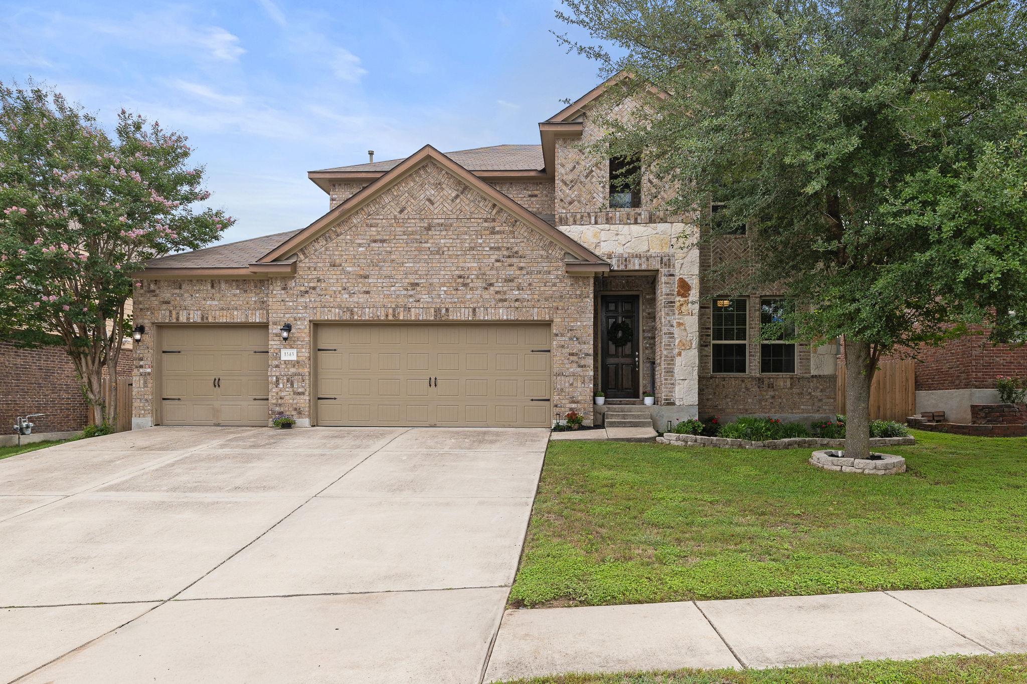 1143 Huntington TRL