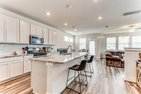 Photo of 7400 Wynkoop CT, Austin, TX 78744 (MLS # 1288952) Photo of 7400 Wynkoop CT, Austin, TX 78744 (MLS # 1288952)