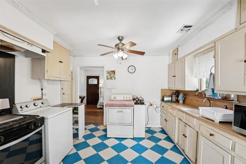 Tiny photo for 2114 Shoalmont DR, Austin, TX 78756 (MLS # 8176619)