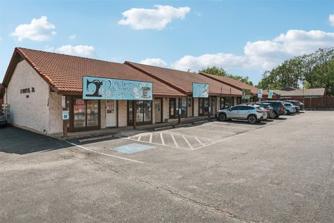 Tiny photo for 2114 Shoalmont DR, Austin, TX 78756 (MLS # 8176619)