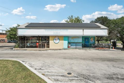 Tiny photo for 2114 Shoalmont DR, Austin, TX 78756 (MLS # 8176619)