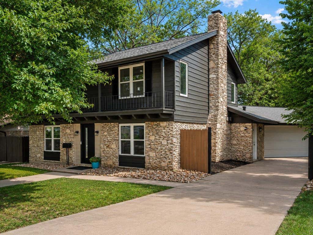 Photo of 3105 Borden RD, Austin, TX 78757 (MLS # 9477612)
