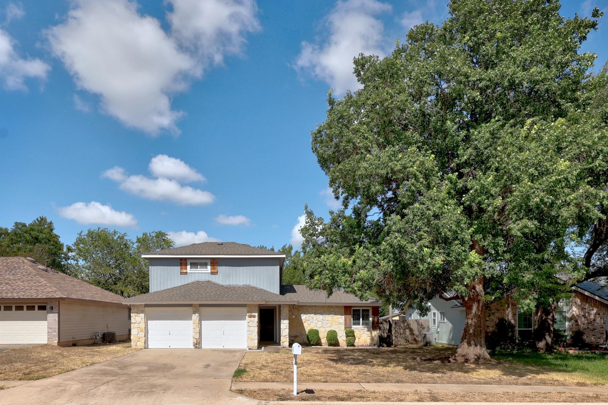 302 Splitrock ST