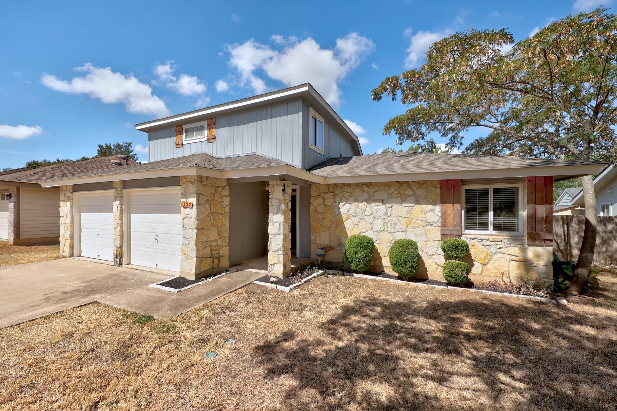 302 Splitrock ST