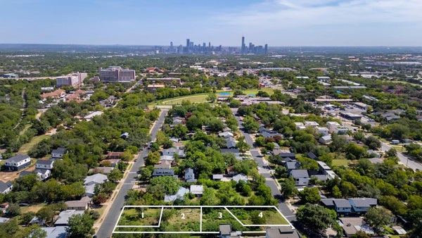 4519 S 3RD ST, AUSTIN, TX 78745 - Image efa165cfcff42b90bb80ca036594e8d2/1457263173
