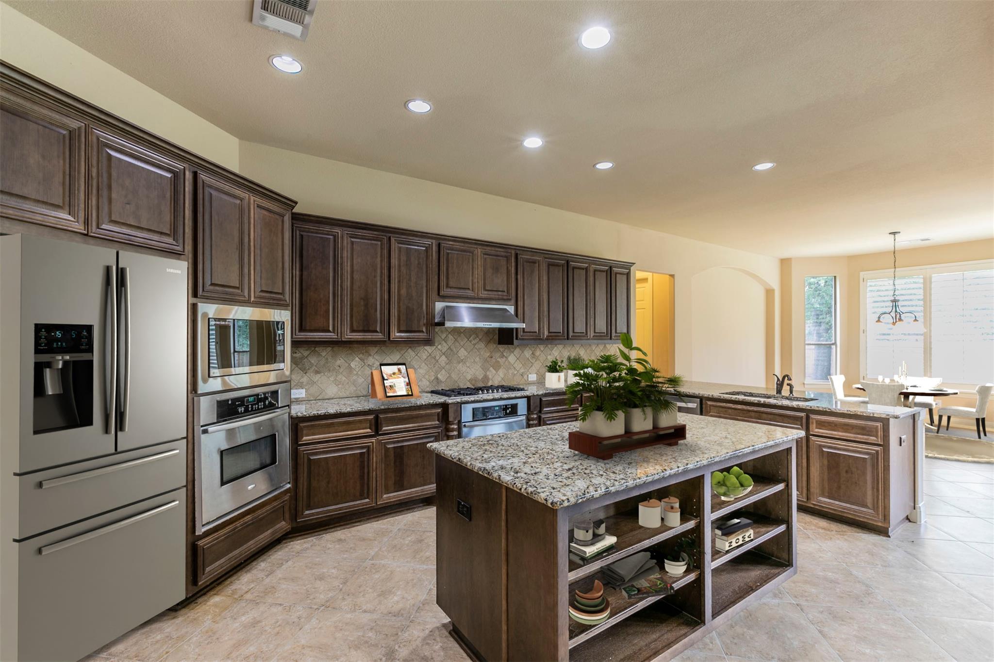 308 Angus DR