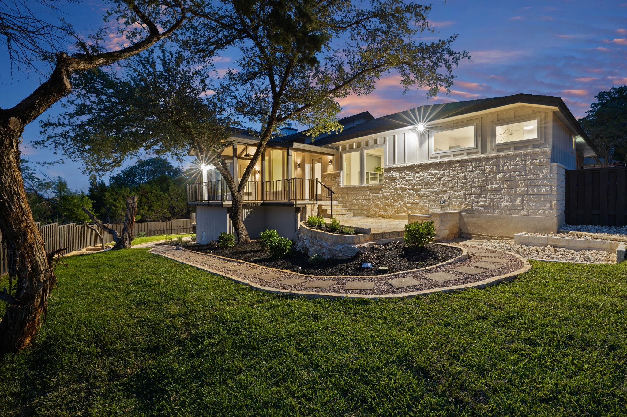 307 Palos Verdes DR