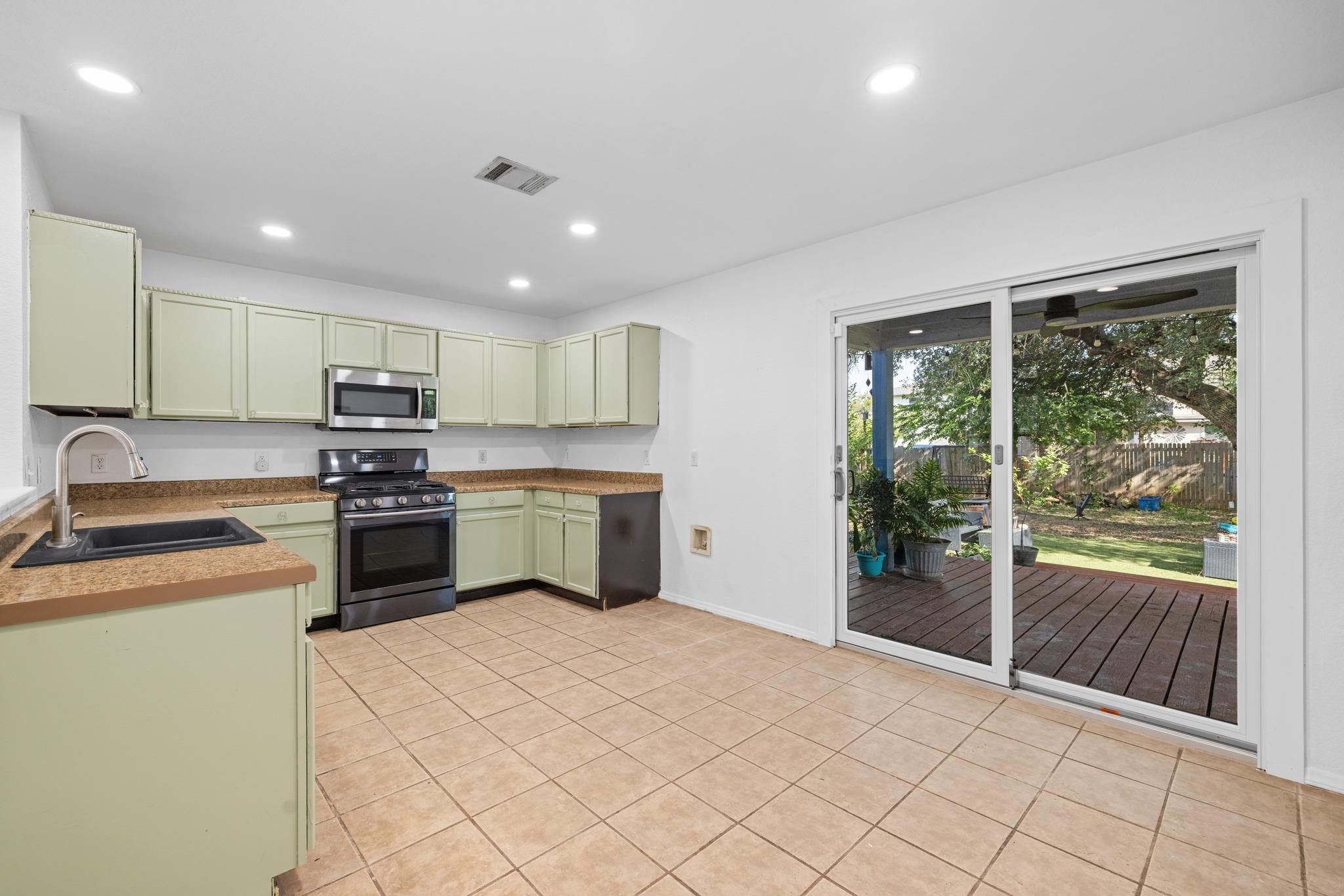 104 Grant CT