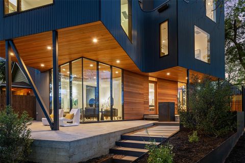 2218 Haskell ST Austin TX 78702