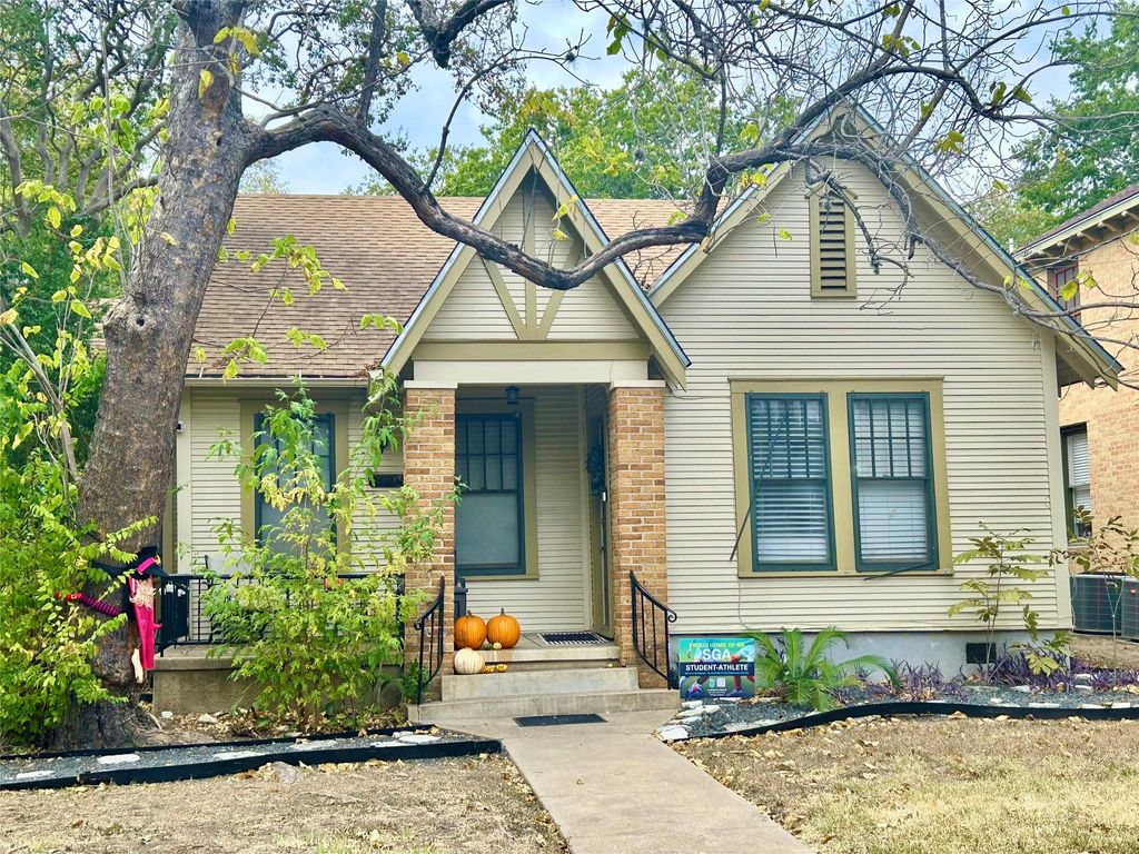 Photo for 3304 Harris Park Ave, Austin, TX 78705 (MLS # 1083137)
