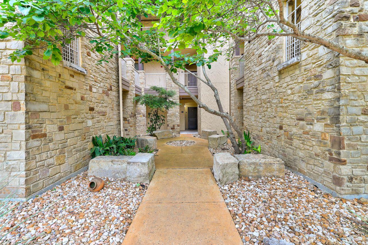 6712 Lantern View DR 303