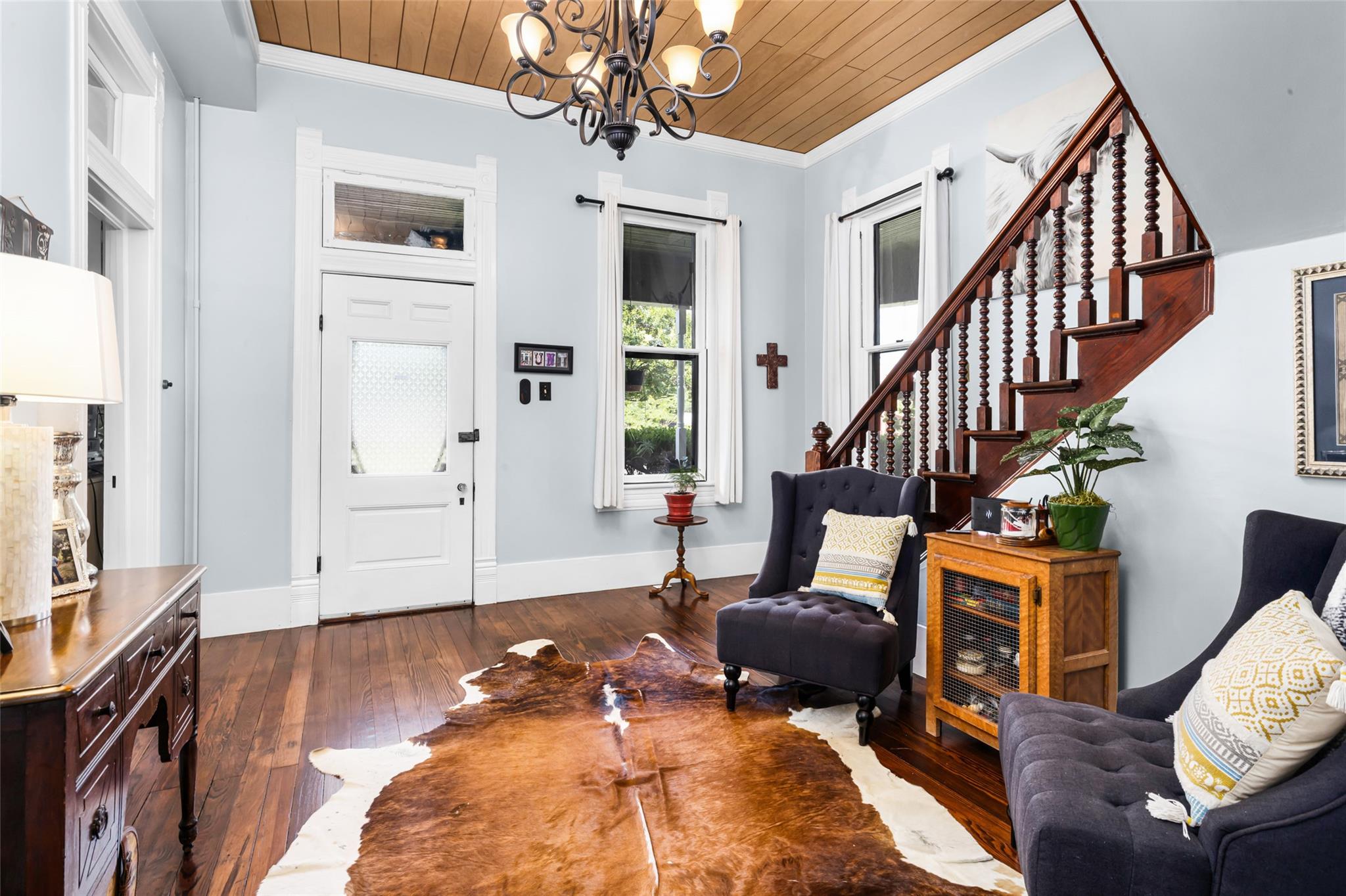 409 W Clark ST