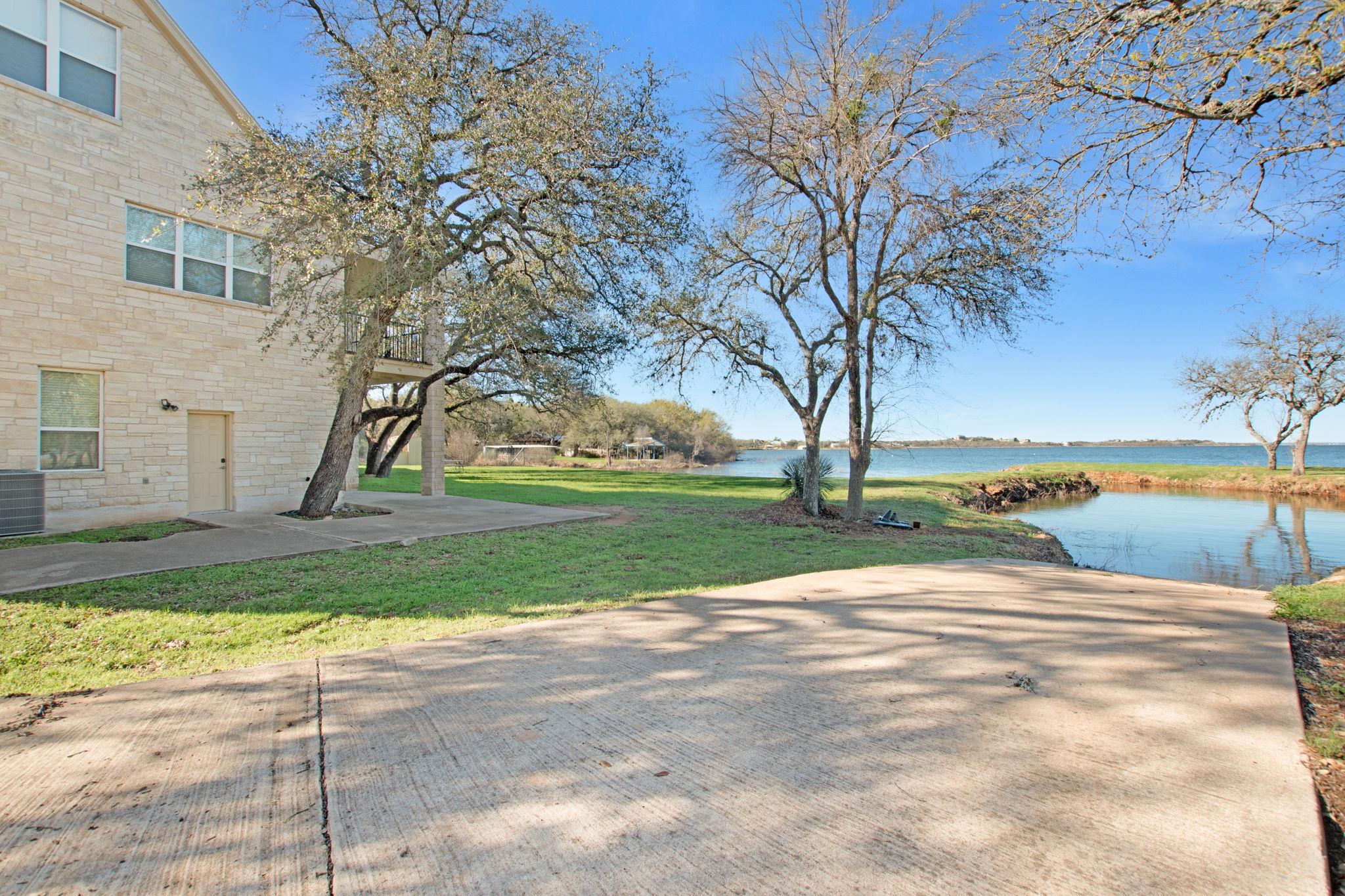 101 Kelly Emeralds RD