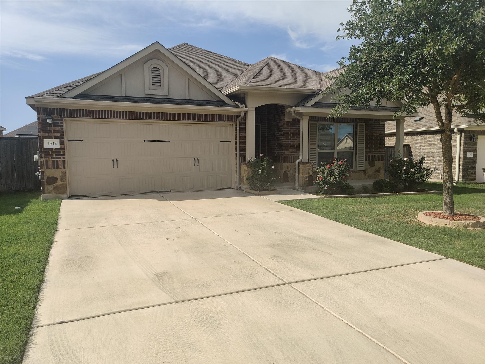 3332 Lauren Nicole LN