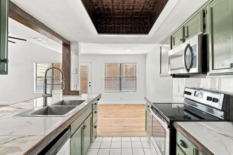 Tiny photo for 512 Eberhart LN #702, Austin, TX 78745 (MLS # 4096886)