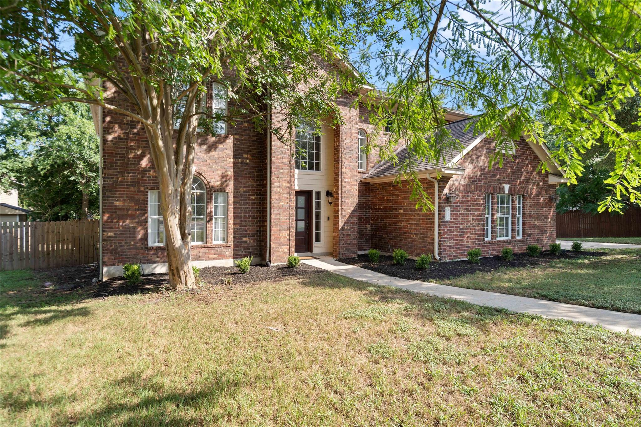 3121 Yandall DR