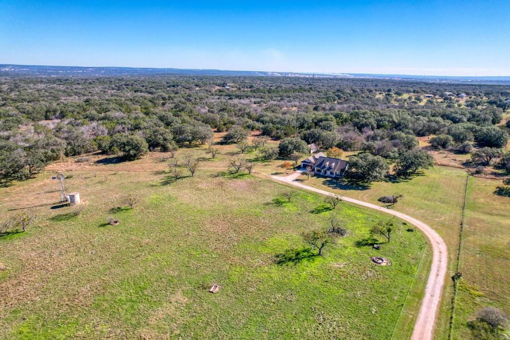 Photo of 121 Amber CRK, Burnet, TX 78611 (MLS # 3888877)