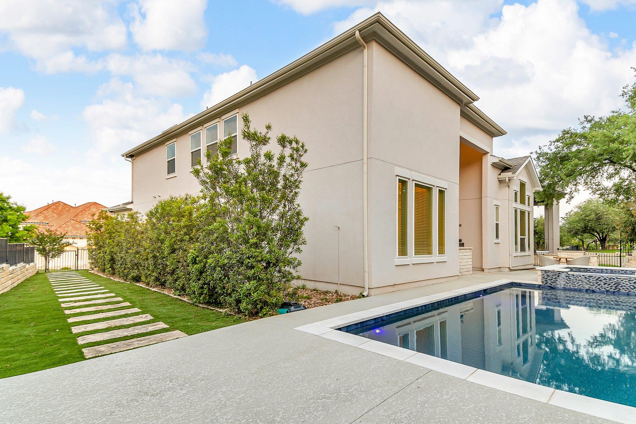 2601 Montebelluna PL