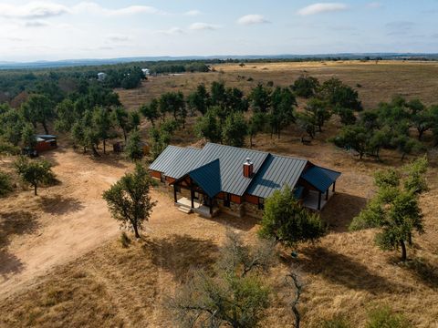 300 Kiowa Creek TRL Fredericksburg TX 78624