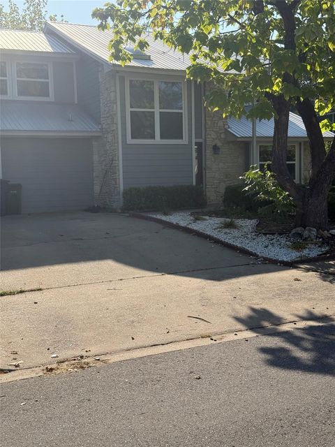 8207 Beaver Brook LN Austin TX 78748