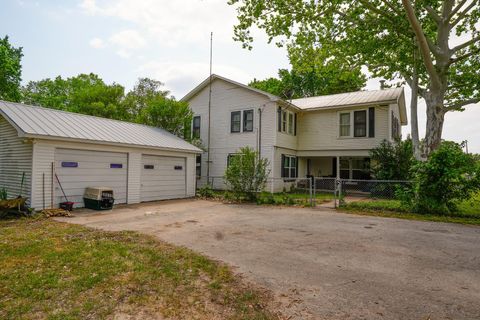 1688 E State Highway 71 La Grange TX 78945