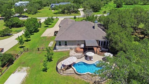 Photo of 1106 Private Road 3702, San Antonio, TX 78253 (MLS # 2308143)