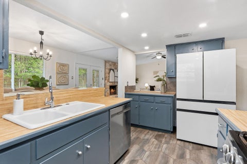Tiny photo for 604 Meadow Lea DR, Austin, TX 78745 (MLS # 3162843)